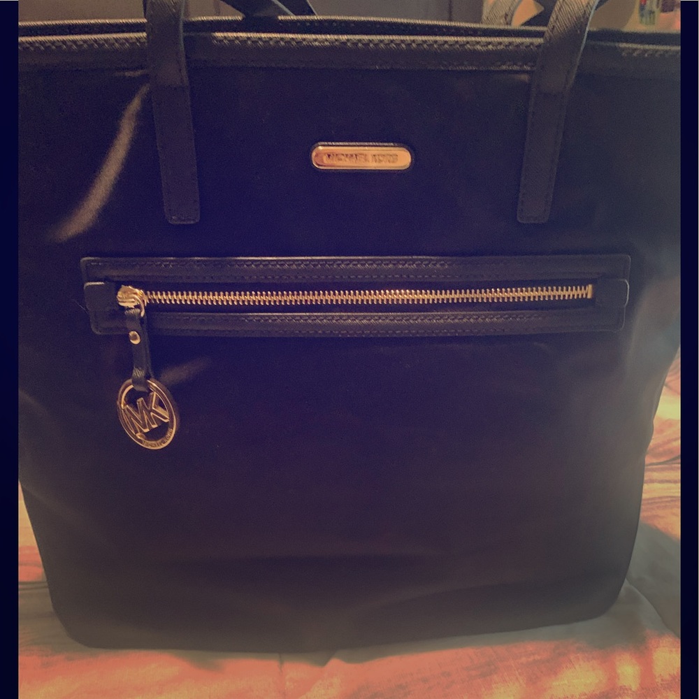 Purse - Picture 1 of 4